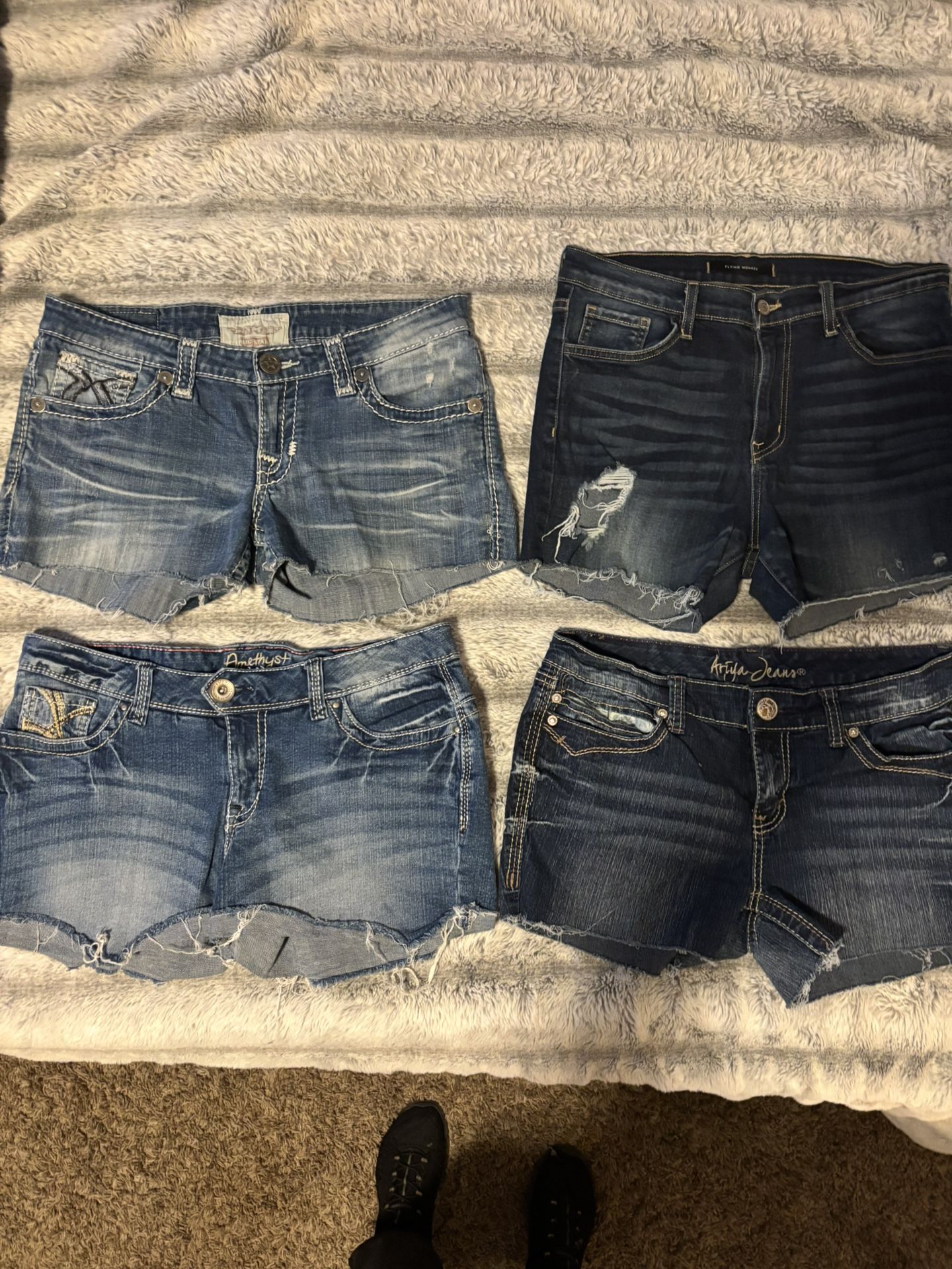 Ladies Jean Shorts 11/12