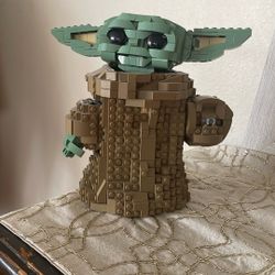 Lego Baby Yoda 