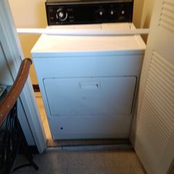 Washer And Gas Dryer 