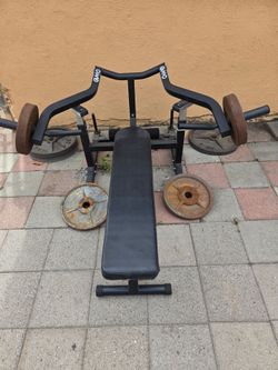 Chest press machine