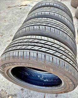 205/55/16 sentury Selling a set of 4 tires in excellent condition 🫡