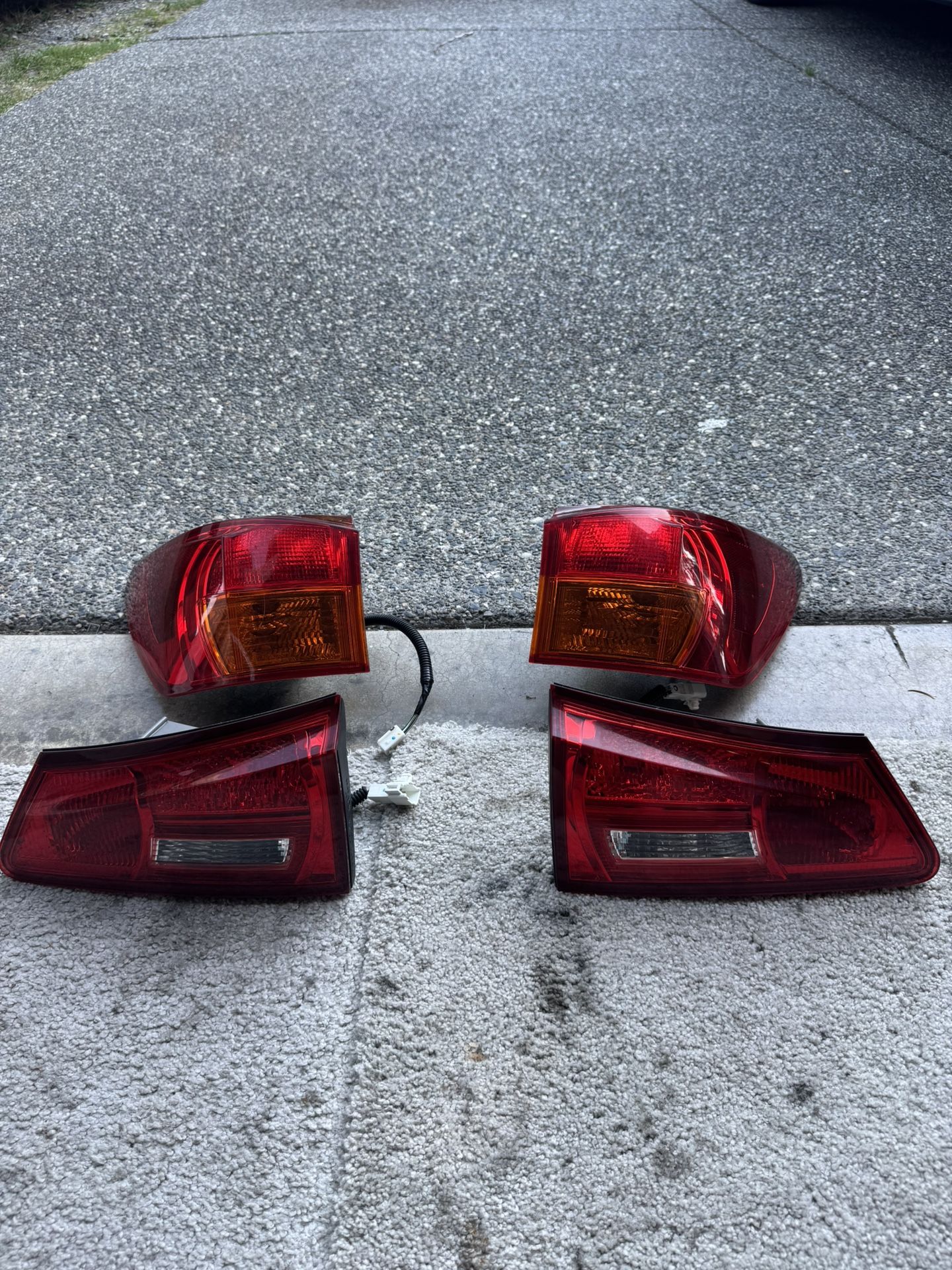 TAIL LIGHT SET. 
