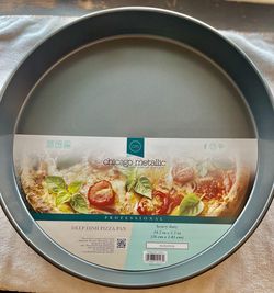 3 Chicago Metallic 14-Inch Deep Dish Pan  Pizzas