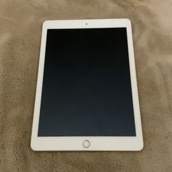 iPad 5th Gen Cellular+wifi “Used” Unlocked