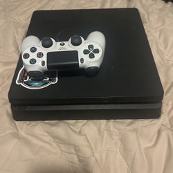 Play Station 4 With Some Games And A Remote
