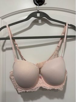Victoria's Secret Pale Pink Lace T-Shirt Bra. Women’s Size 36B.