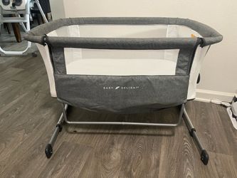 Baby Delight Bedside Bassinet / Sleeper