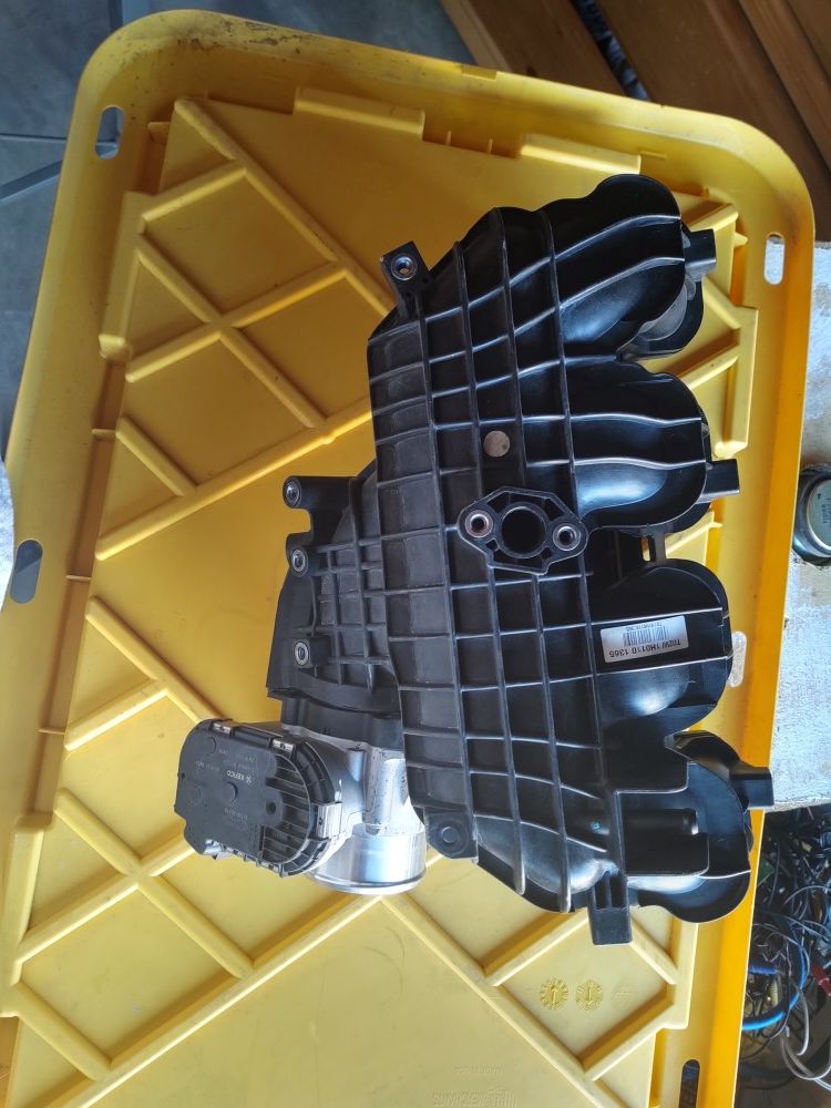 Kia optima starter, intake manifold,throttle body, alternator, and ecu