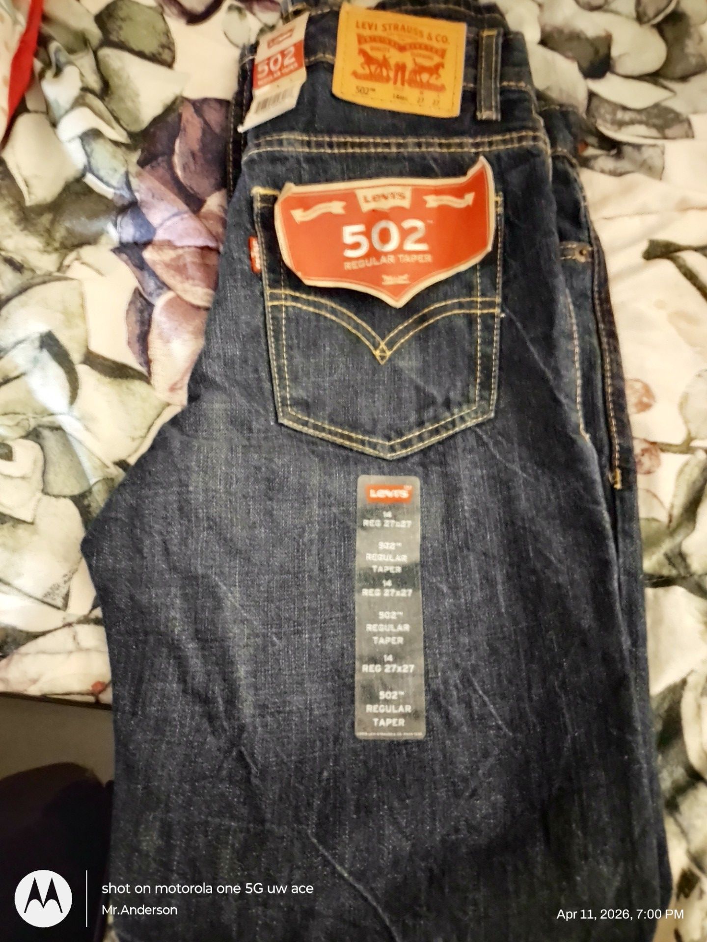 Levi 502 Blue Jeans