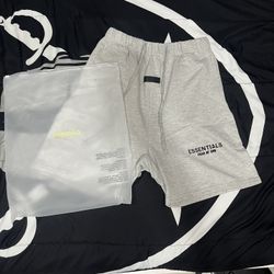 Essential Shorts Grey Size Large