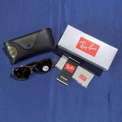 Ray-Ban Unisex Sunglasses - Gold Aviator RB3025