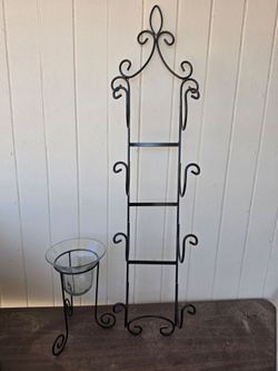 Wall mounted/Space saver 4 tier metal towel rack and metal base w/glass to put your potpourri scented season aroma decor for your bathroom set. Pickup