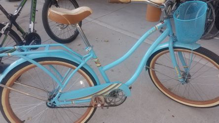 Girls Huffy Bike Good Condition