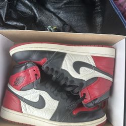 Air Jordan 1 Bred Toe Size 8.5 Mens
