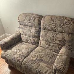 Dual reclining loveseat