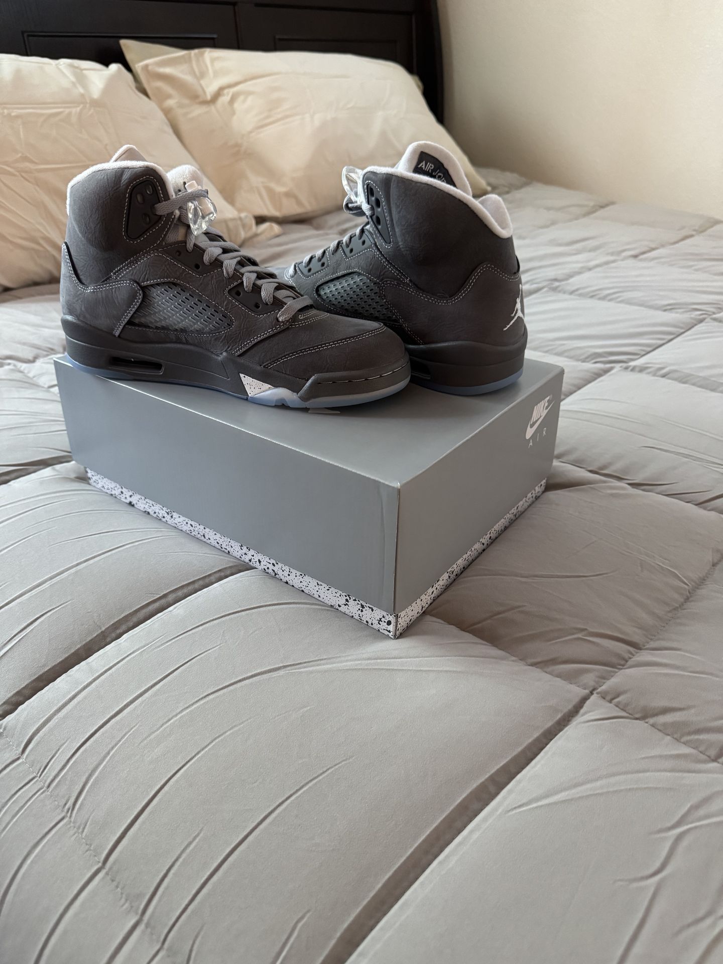 Retro 5s wolf gray size 9