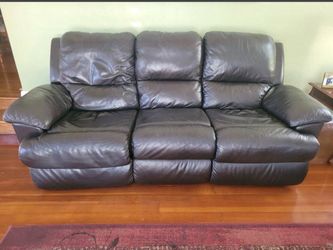 Leather brown recliner sofa