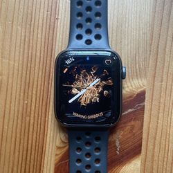 Apple Watch Series 5 Nike Edition 