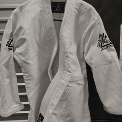 NEW Gracie Classic Gi (Jiu-Jitsu / BJJ) – Official Gracie Jiu-Jitsu Gear – White $40