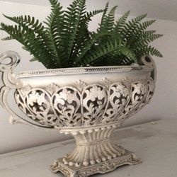 Elegant Vintage-Style Ornate Urn Planter / Decorative Bowl – 20” Wide