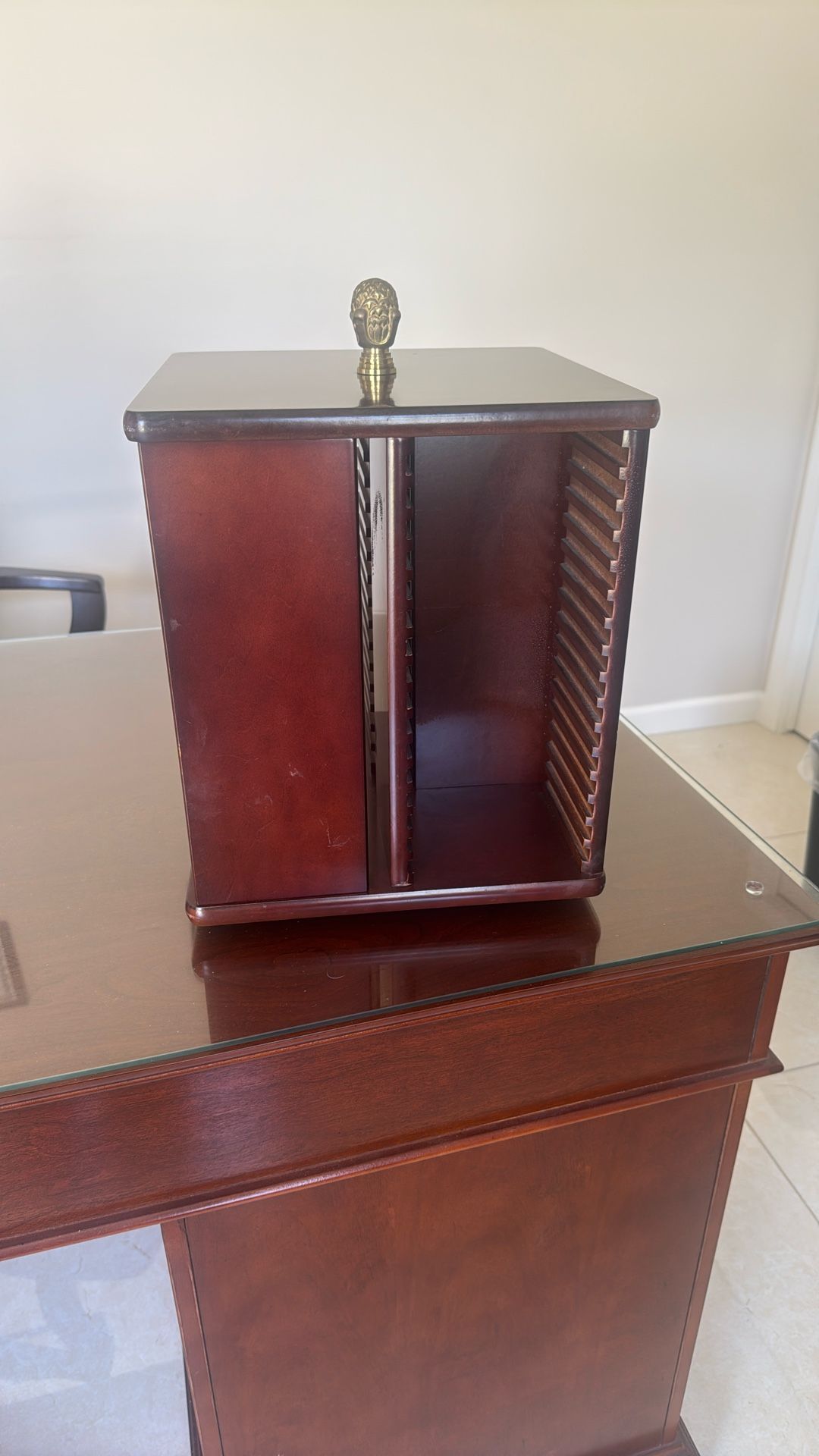 Bombay Wooden DVD/CD Swirling Case Holder