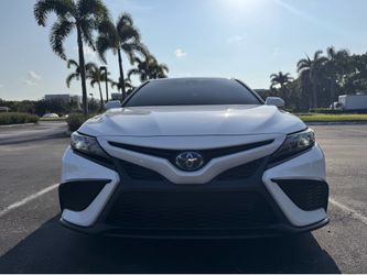 2022 Toyota Camry Hybrid