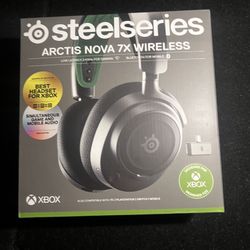 NEW Sealed Xbox Wireless Headphones 