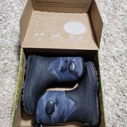 Western Chief 5B Boys Neoprene Snow Boots