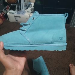 Uggs Neumel Turquoise Color