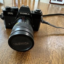 Yashica 35mm FR Camera In Great Condition 