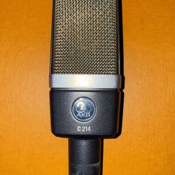 AKG mic
