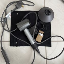 Dyson Profesional con Cable estendido para Peluquería 