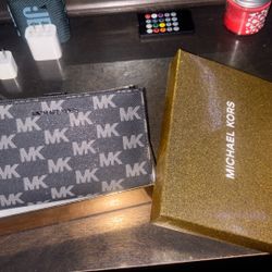 Sparkly Micheal Kors Wallet 