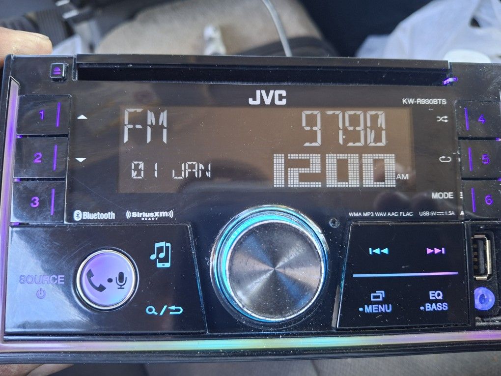 STEREO JVC CD AUX USB BLUETOOTH GOOD CONDICIÓN ABLO ESPAÑOL