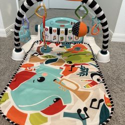 Fisher price Kick Baby Piano gum/ Playmat 