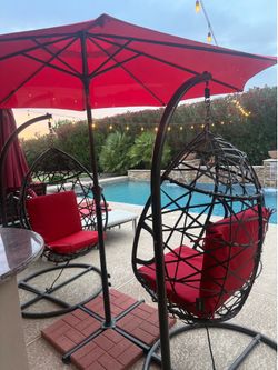BEAUTIFUL LARGE OUTDOOR LOVER SWINGS