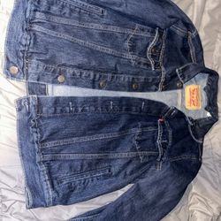 Medium denim levi jacket