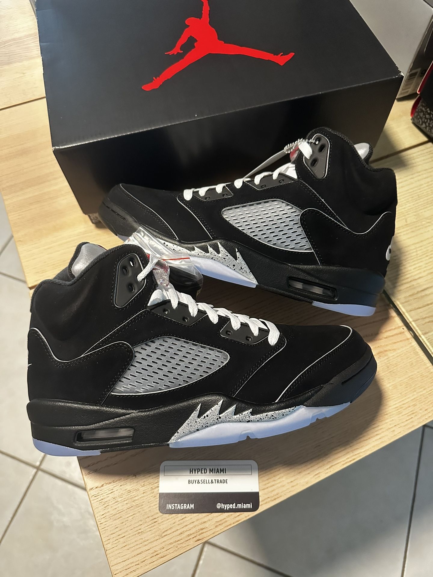 Nike Jordan 5 Metallic Reimagined Size 10 Brand new