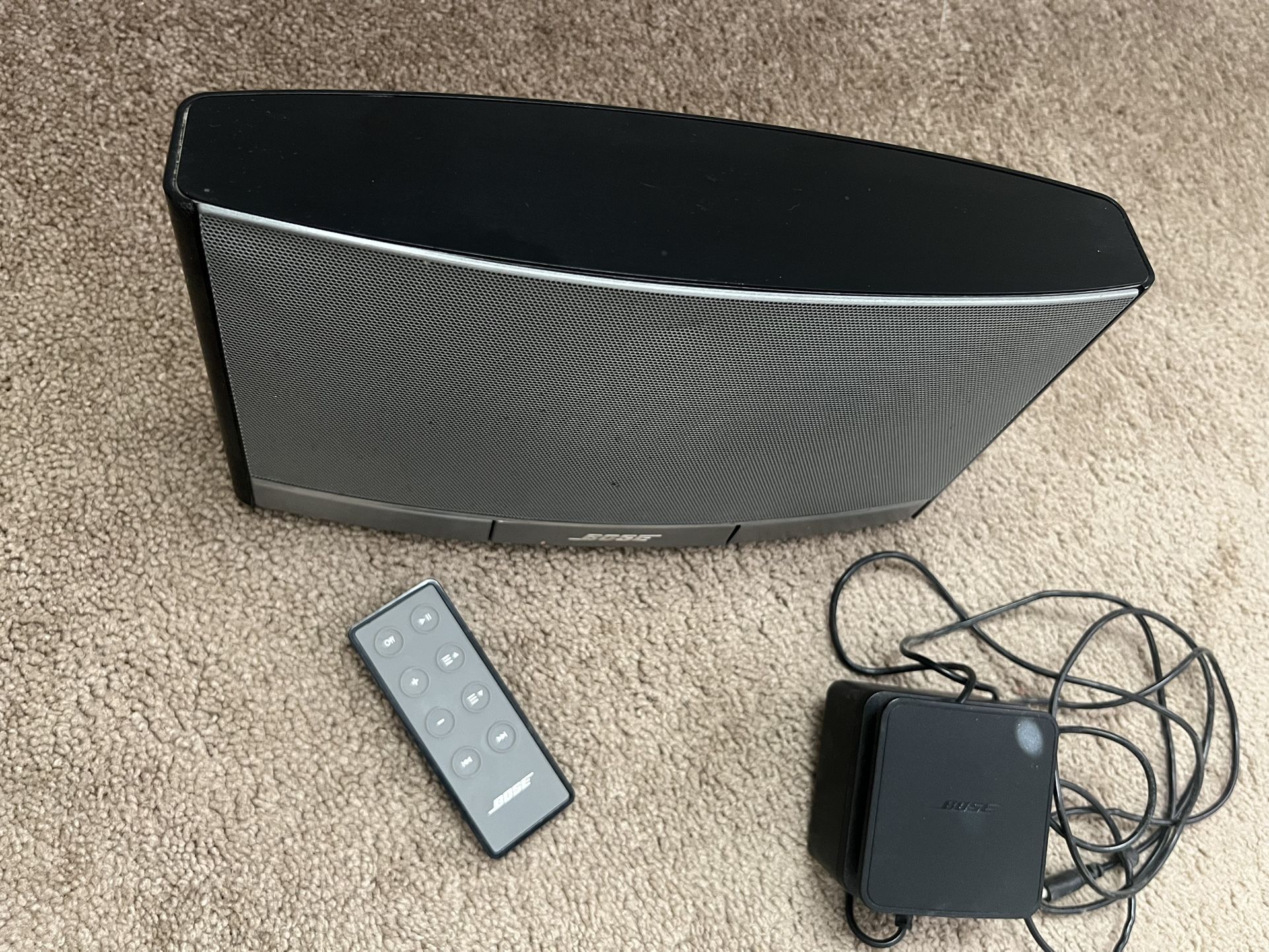 Bose SoundDock N123 Portable Digital Music Speaker W/Remote