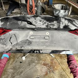 2019 Hyundai Accent Trunk For Parts