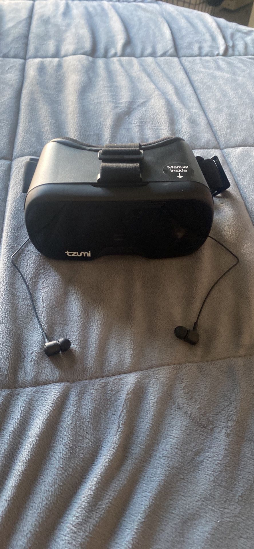Tzumi Dream Vision Pro Virtual Reality Smartphone Headset Bluetooth Ear Buds