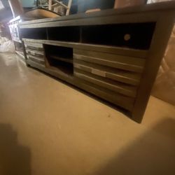 ****Pair Of Nice Designer Eathen Allen Chairs-King New Tuft & needle Mint-New Queen Hybrid Mattress In Sale  Mattresses-Full Futon W/wood Frame