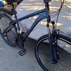 Schwinn ALUMINUM Trailway 700c/28" Hybrid Bike