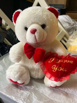 Valentine day bear