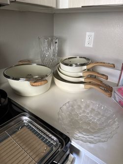 Modern Ceramic Nonstick Cookware Set – Cream & Wood Handles