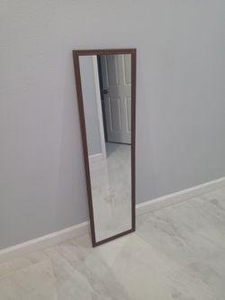 Wall mirror