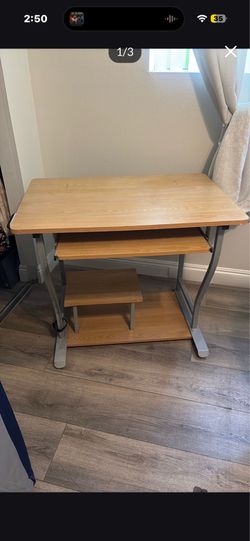 Computer desk