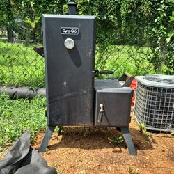 Dyna Glo Smoker