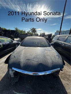 2011 Hyundai sonata parts only