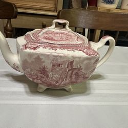 Vintage Johnson Brothers “ Old Britain Castles” Teapot 